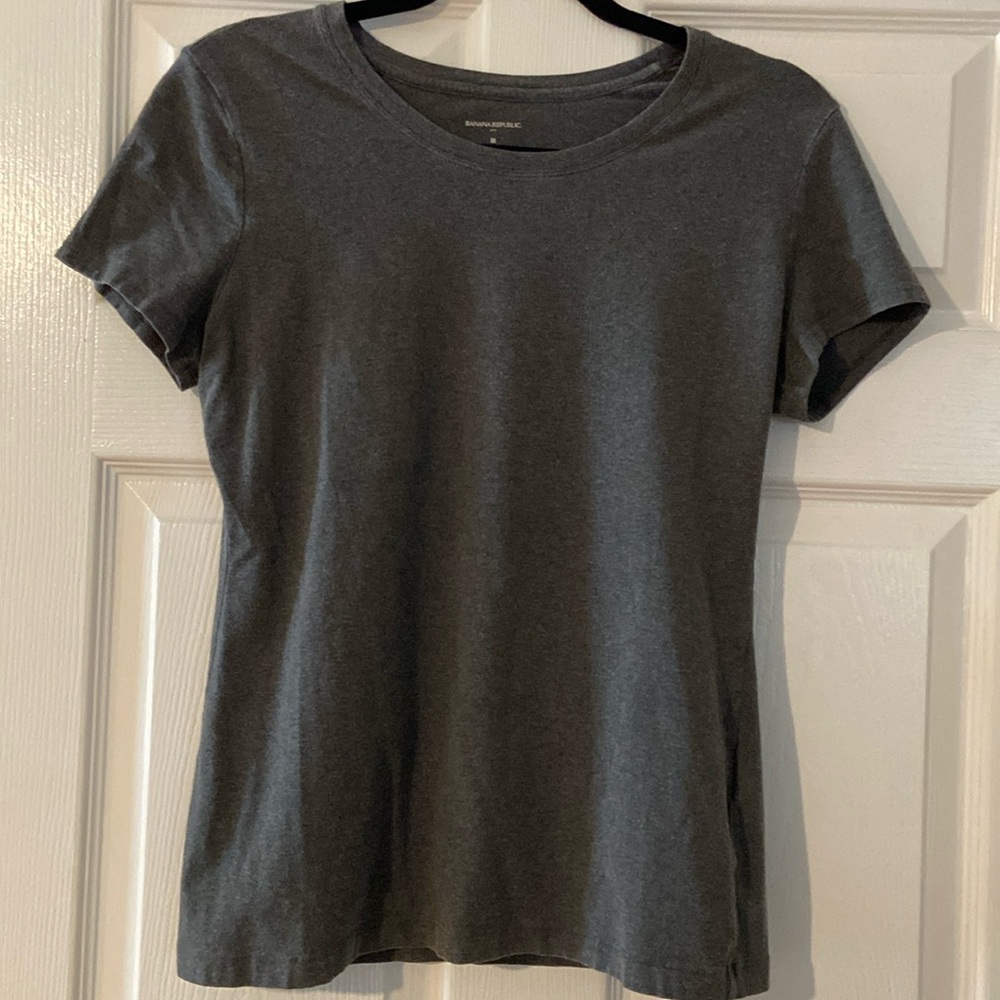 Banana Republic tee